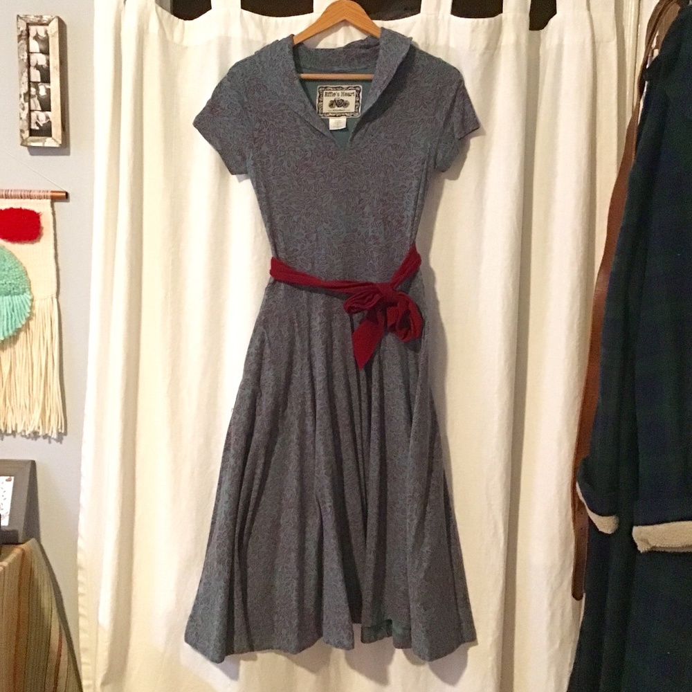 Effie’s heart leaf pattern dress size S *has pockets*